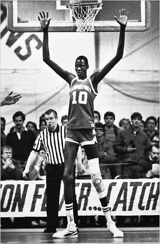 1985: The Origin of Manute Bol, The Ageless Legend-Even He Didn't Know How  Old He Was. : r/dirtysportshistory