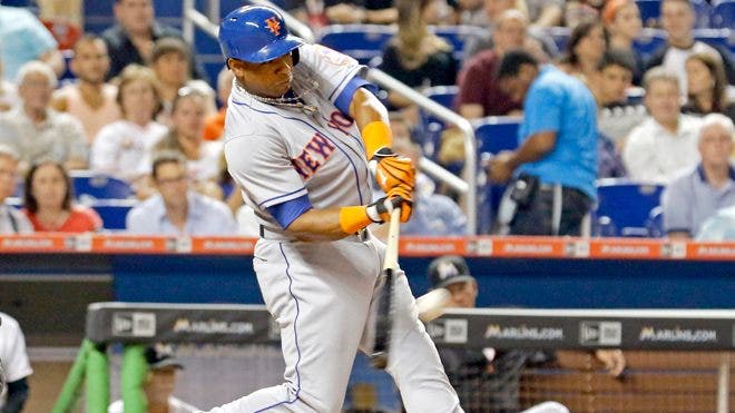 Céspedes yang baru diakuisisi membantu Mets memimpin NL East dengan kemenangan atas Marlins