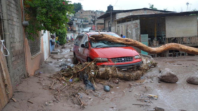 Acapulco tourists stranded as Mexico death toll rises to 38 | Fox News