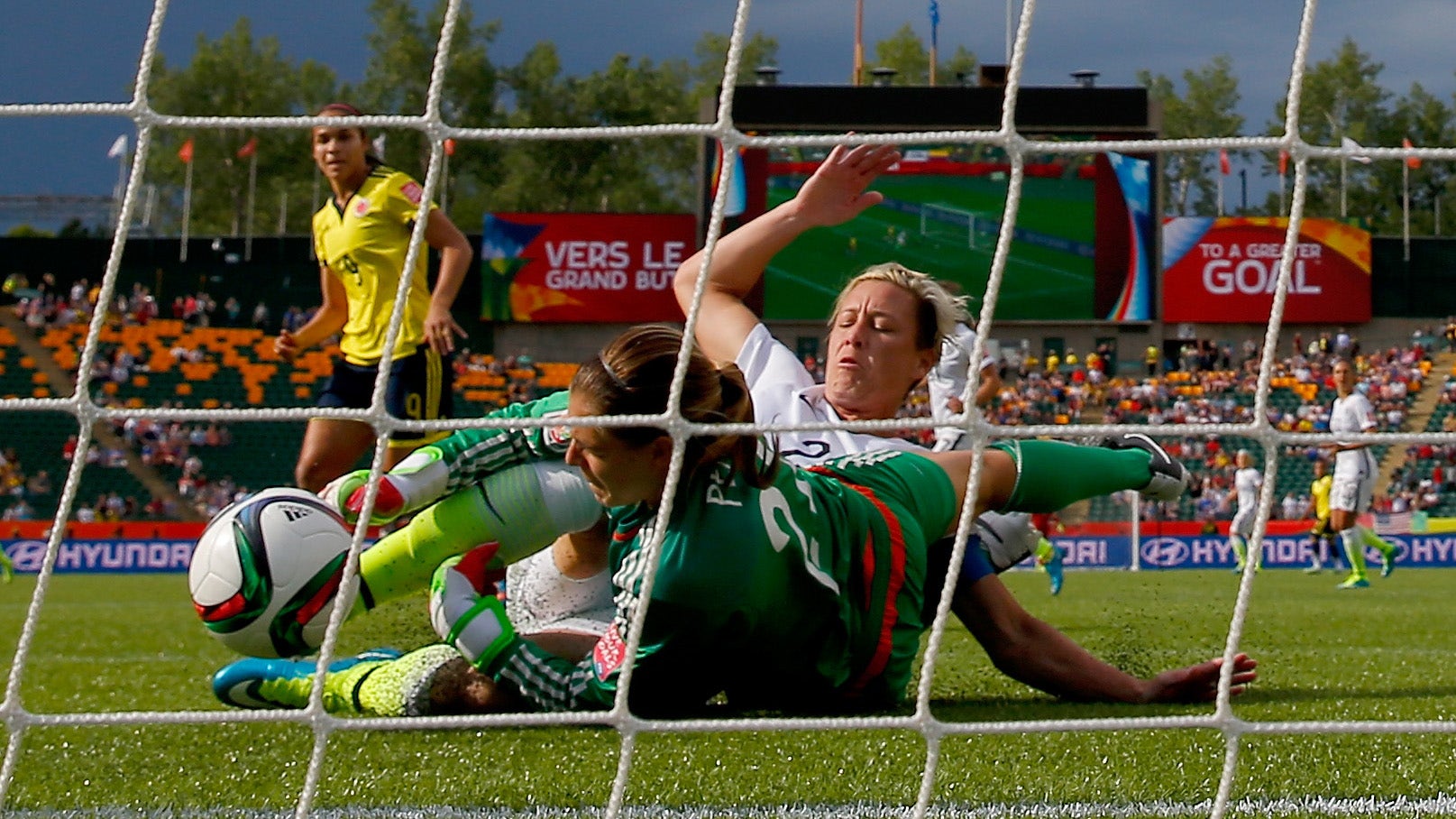 Penjaga gawang Kolombia yang bersinar untuk tahun kedua di Miami selama Piala Dunia