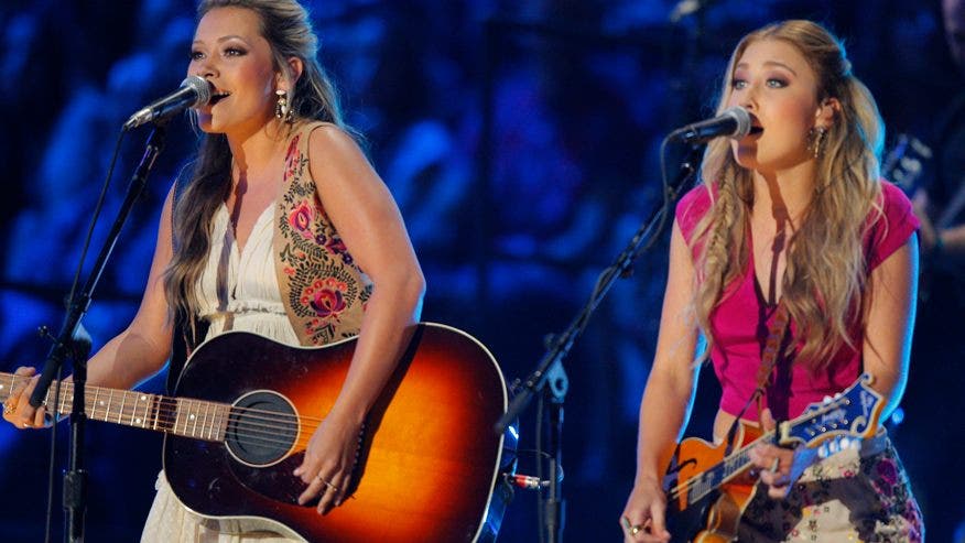 Maddie & Tae melawan klise musik country