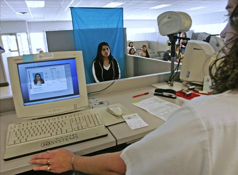 Legislatif di California menyetujui lisensi pengemudi untuk imigran tidak berdokumen