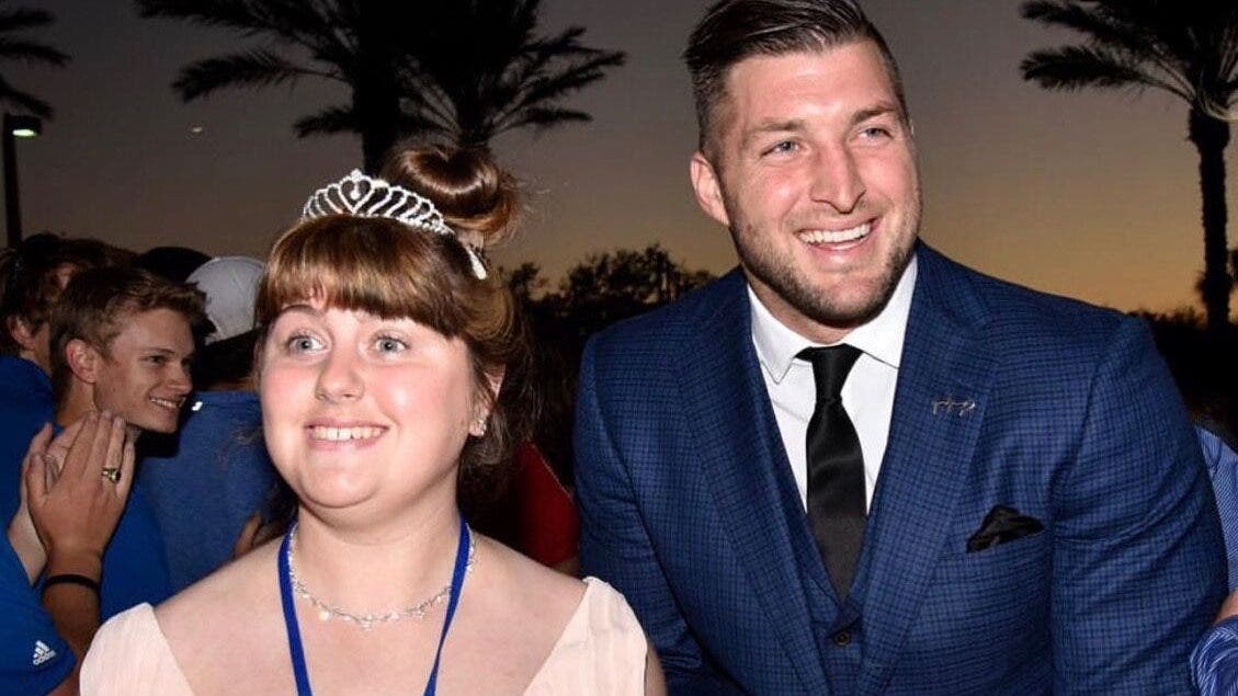 Tim Tebow's 'Night to Shine' celebrates 90,000 people with special
