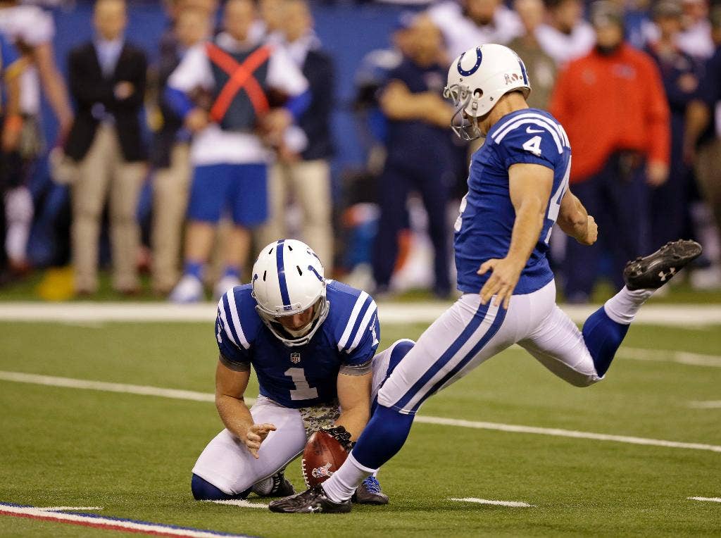 Colts kicker Adam Vinatieri sets all-time points record