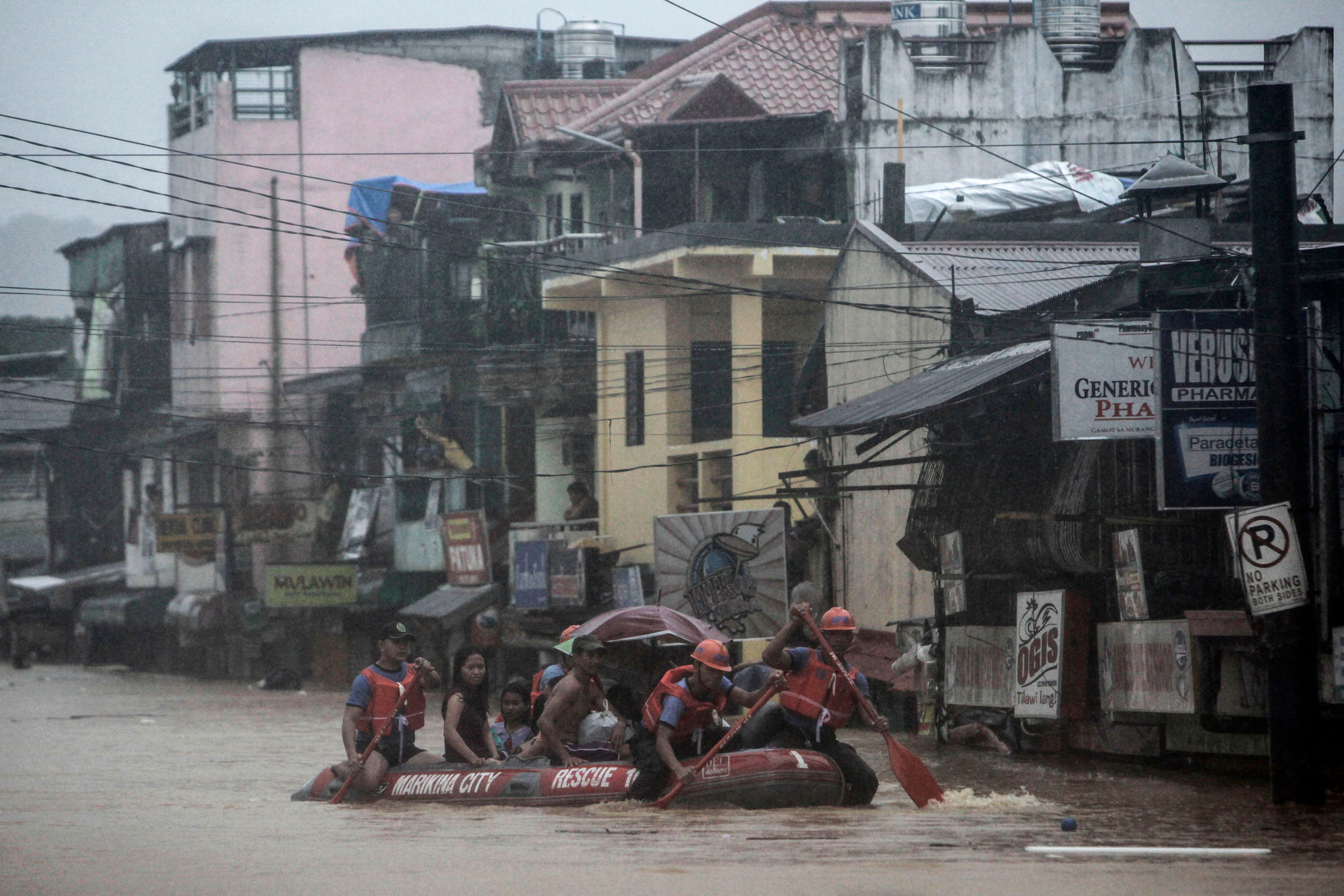 Monsoon rains submerge Philippine capital, leave at least 9 dead | Fox News