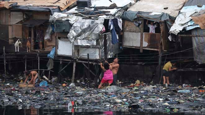 Hundreds of thousands flee from Philippine typhoon | Fox News