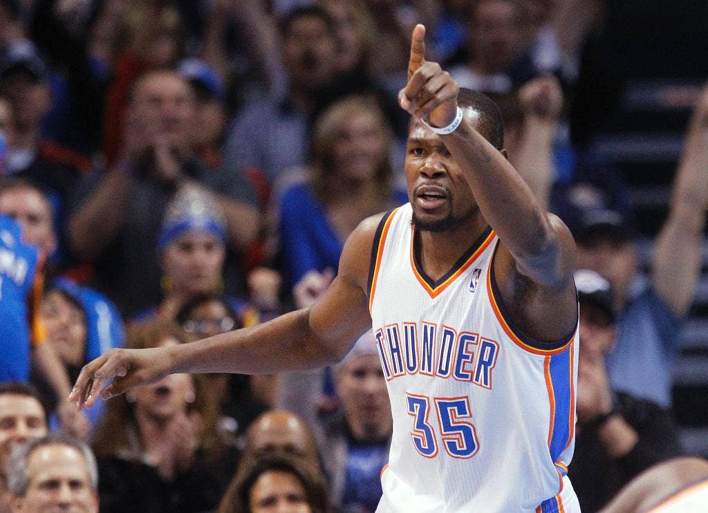 Durant memiliki 42 poin dan guntur menghasilkan unggulan nomor 2 di Barat dengan kemenangan 112-111 atas Pistons