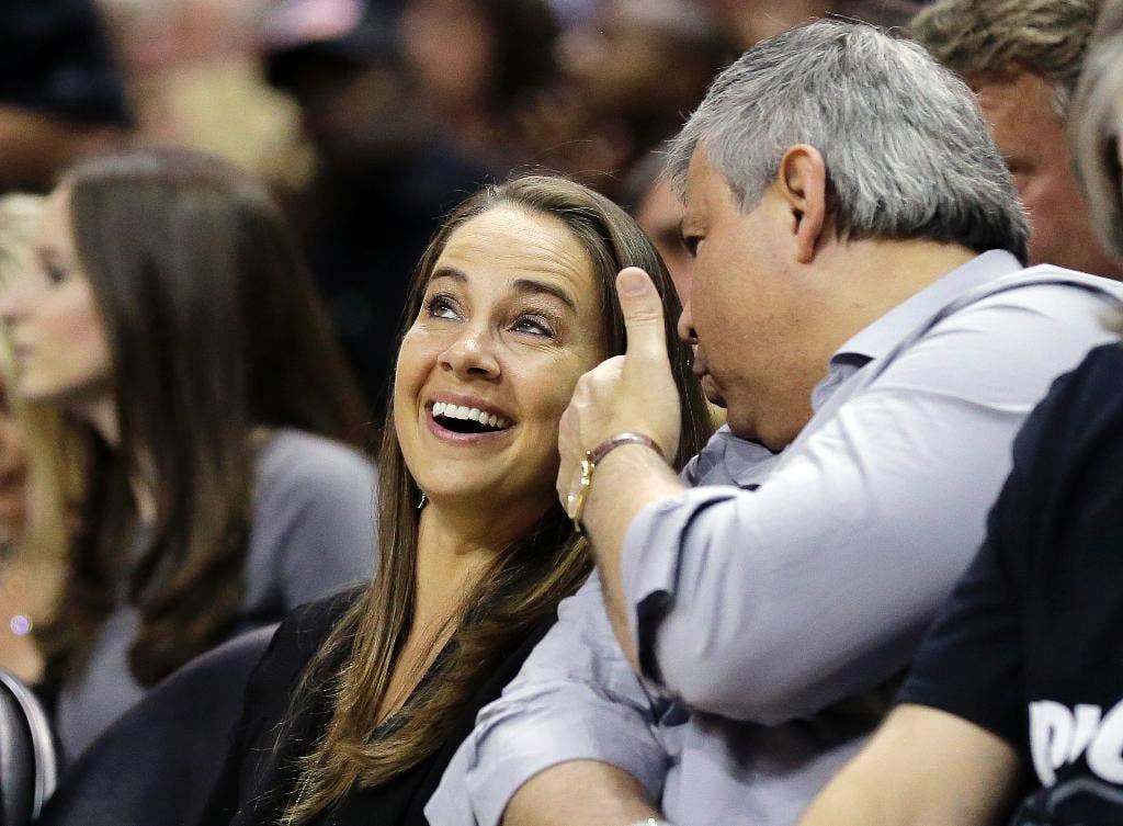 Boneka Berbicara: Pelatih Spurs mengundang Becky Hammon dari WNBA untuk berlatih, mengasah keterampilan kepelatihan