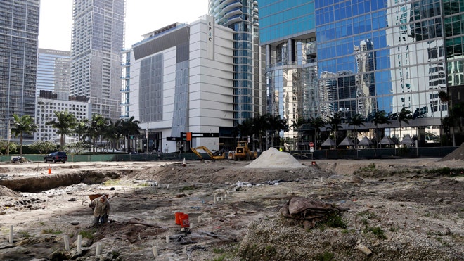 Medan Amerika Pribumi Besar Ditemukan Di Pusat Kota Miami Meninggalkan Kota di Quandary Medan Amerika Pribumi Besar Ditemukan Di Pusat Kota Miami Meninggalkan Kota di Quandary