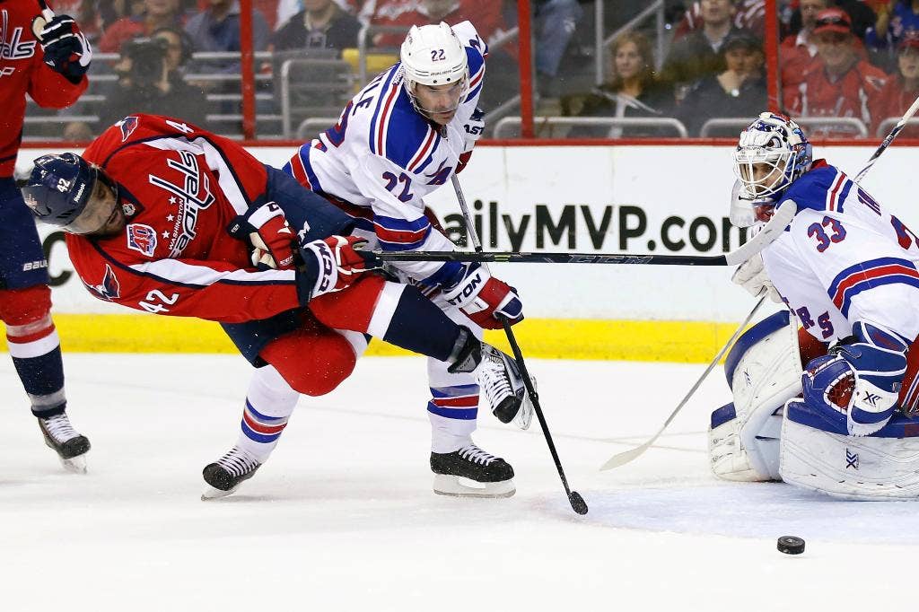 Cam Talbot membantu Rangers naik ke puncak Divisi Metropolitan dengan mengalahkan Ovechkin, Capitals 3-1