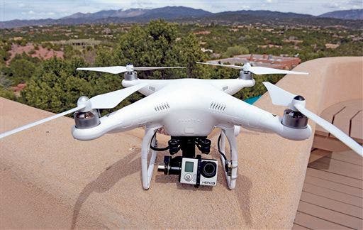 Pasar Perumahan Melonjak: Agen Real Estat New Mexico Menggunakan Drone untuk Menjual Rumah