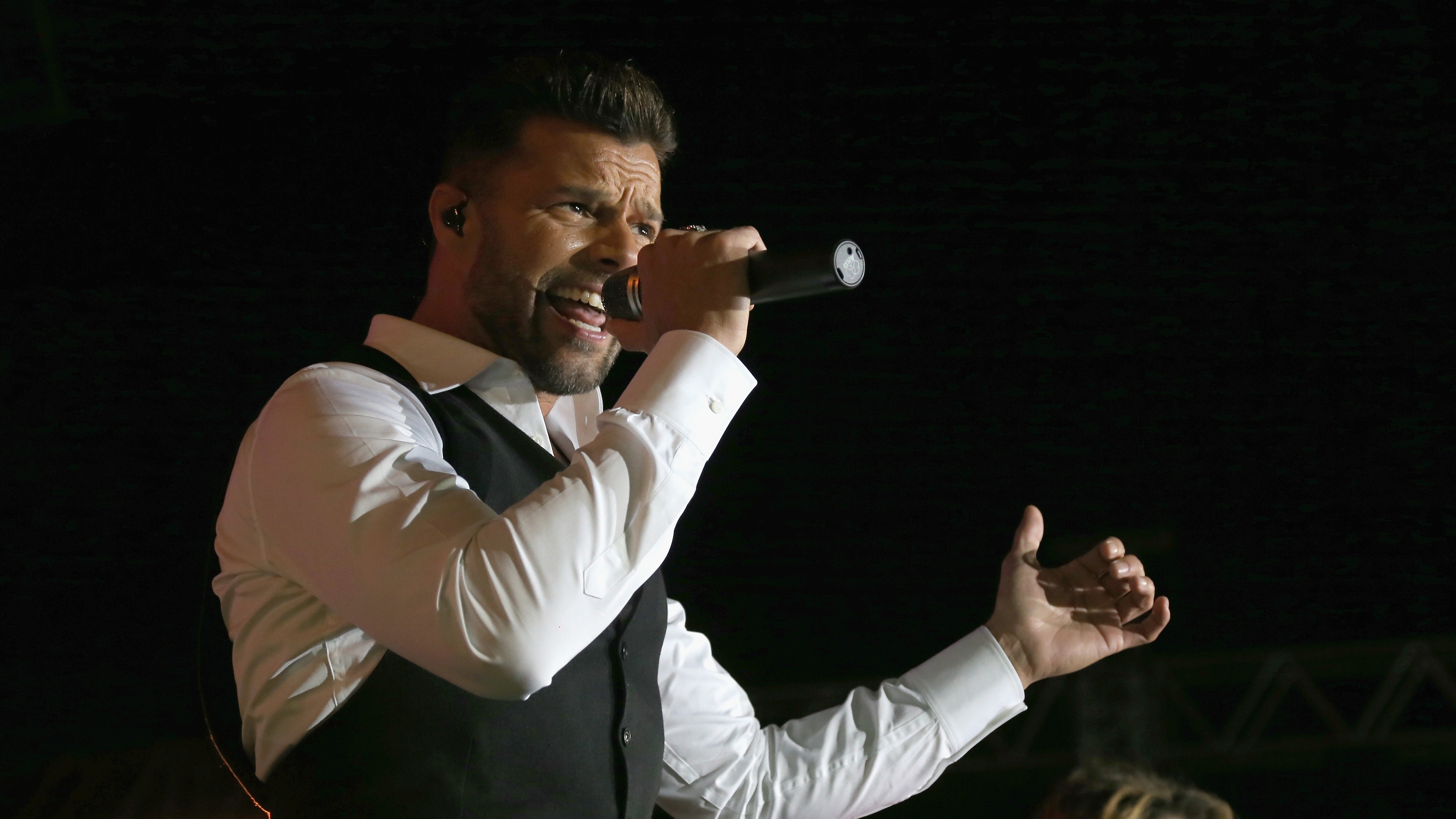 Ricky Martin Now Sings To A ‘He,’ Takes Bold Stance In Morocco Concert ...