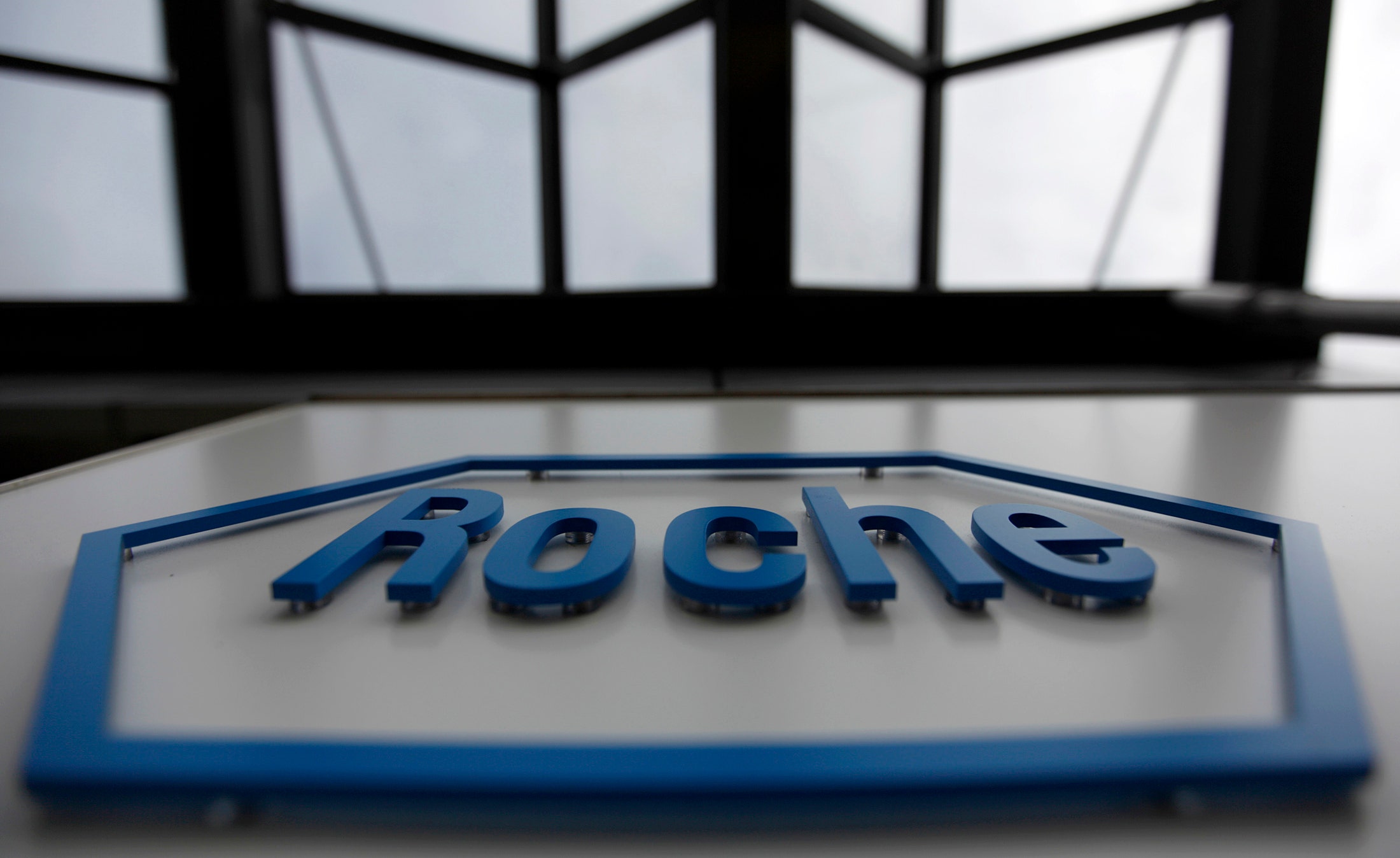 Компании сообщили. Roche фармацевтическая компания. Рош фармацевтическая компания. Швейцарские фармацевтические фирмы. Roche фармацевтическая компания Санкт Петербург.