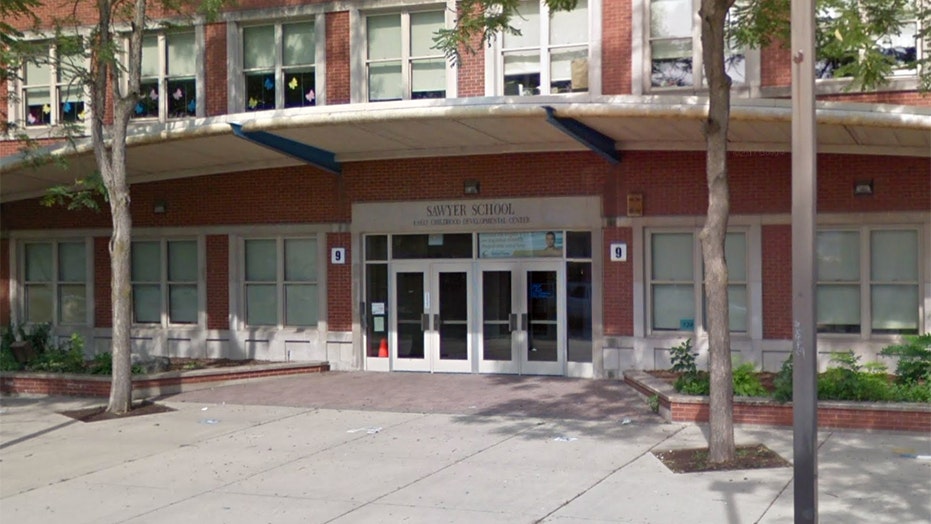 Nearly 20 Chicago elementary school students hospitalized after gas