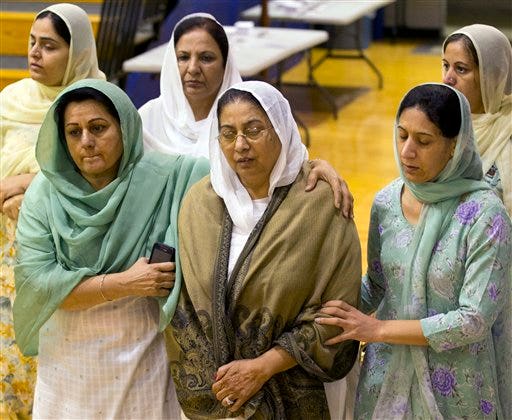 Hundreds Honor Victims Of Sikh Temple Shooting Massacre In Wisconsin Hundreds Honor Victims Of Sikh Temple Shooting Massacre In Wisconsin