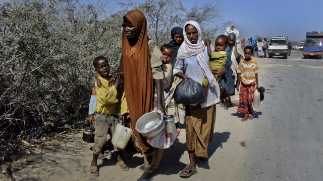 Somali families flee to capital, fearing fighting | Fox News