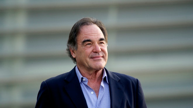 Oliver Stone se reúne con el presidente venezolano Nicolás Maduro, de quien se rumorea que está haciendo una película biográfica sobre Hugo Chávez