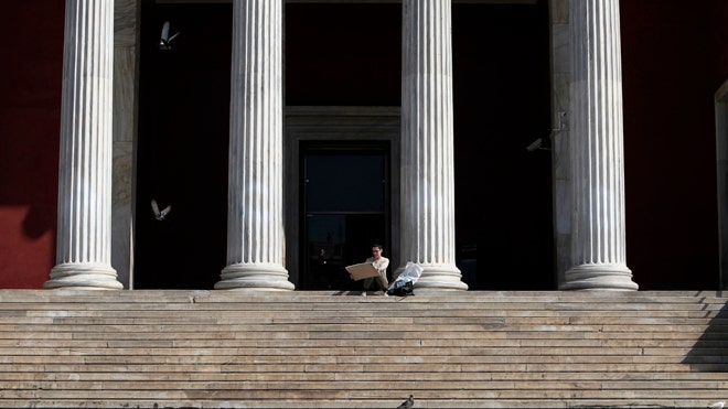 Archaeologist links graves excavated in northern Greece with ancient kings of Macedonia