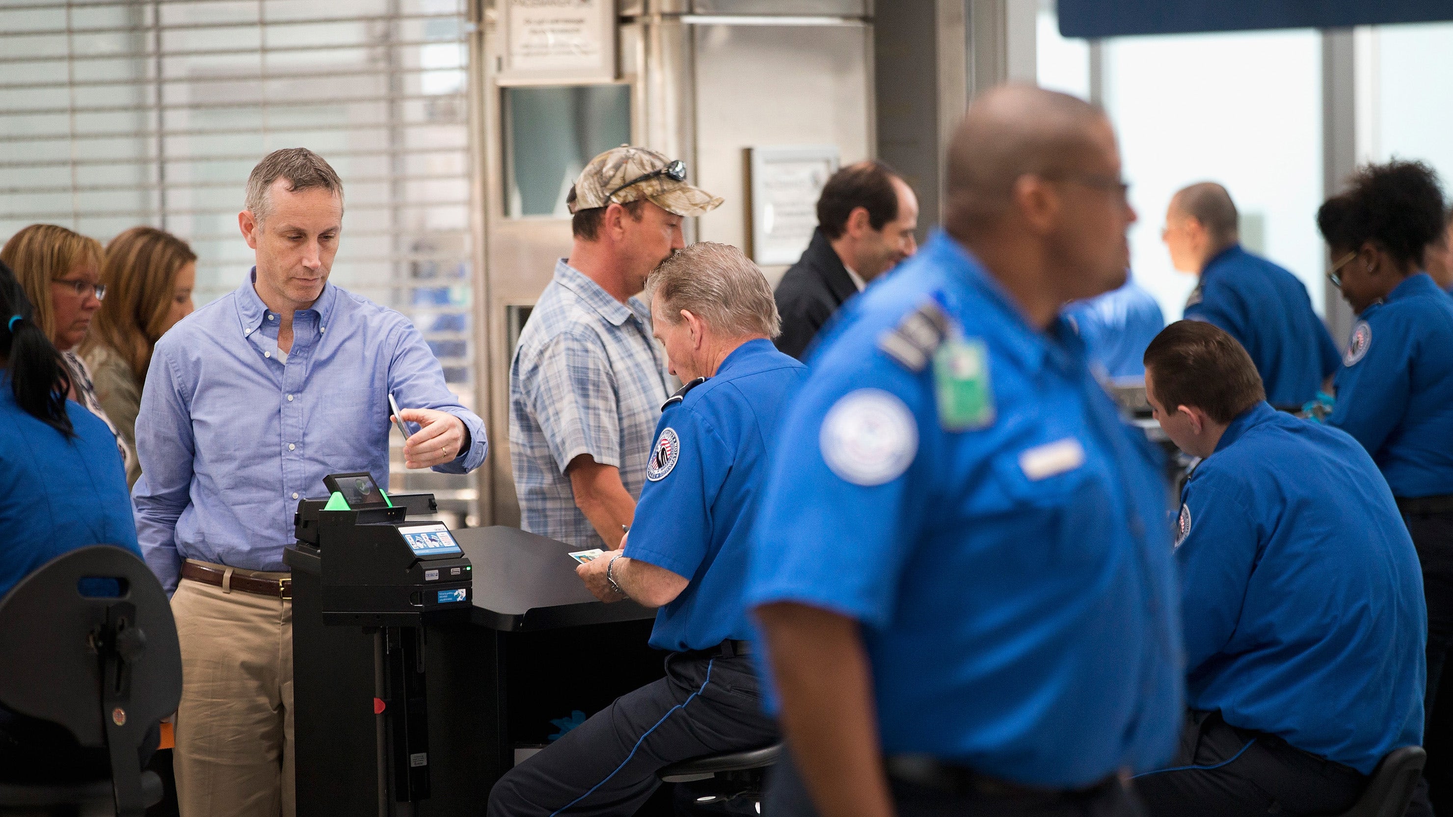 tsa-agent-charged-with-molesting-exchange-student-at-nyc-airport-fox-news