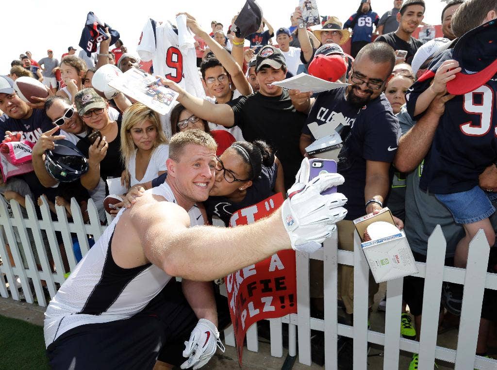 Dengan Swats, Tas dan Skor, Houston’s JJ Watt membuat kasing untuk MVP dan melakukannya dengan bakat