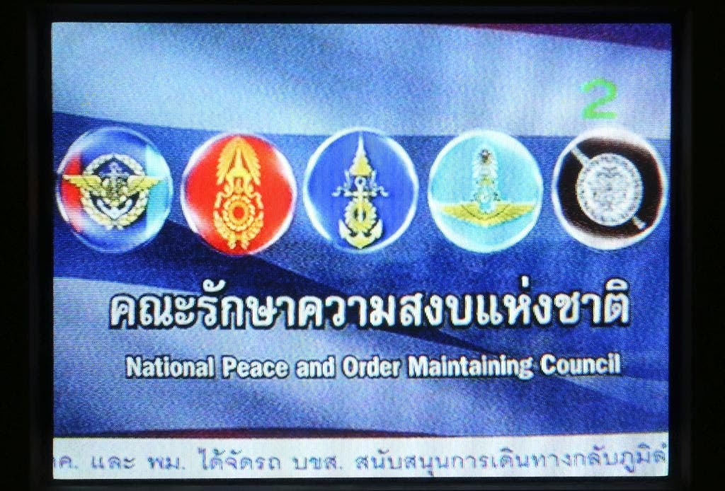 Saksi: Jenderal Thailand memanggil para politisi, mendengarkan selama beberapa jam dan kemudian mengatakan bahwa ia akan mengambil alih