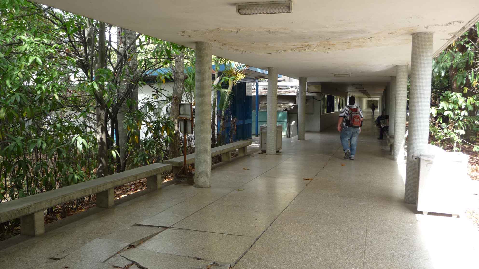 Decay and government neglect: Tough lessons at Central University of Venezuela
