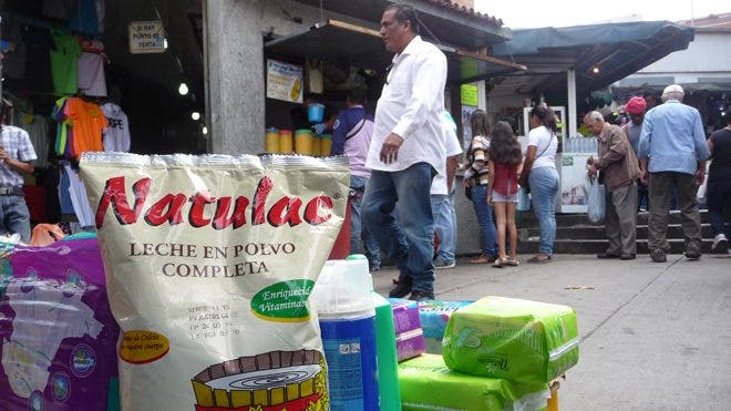 How vendors in the Venezuelan black market manage to get scarce goods