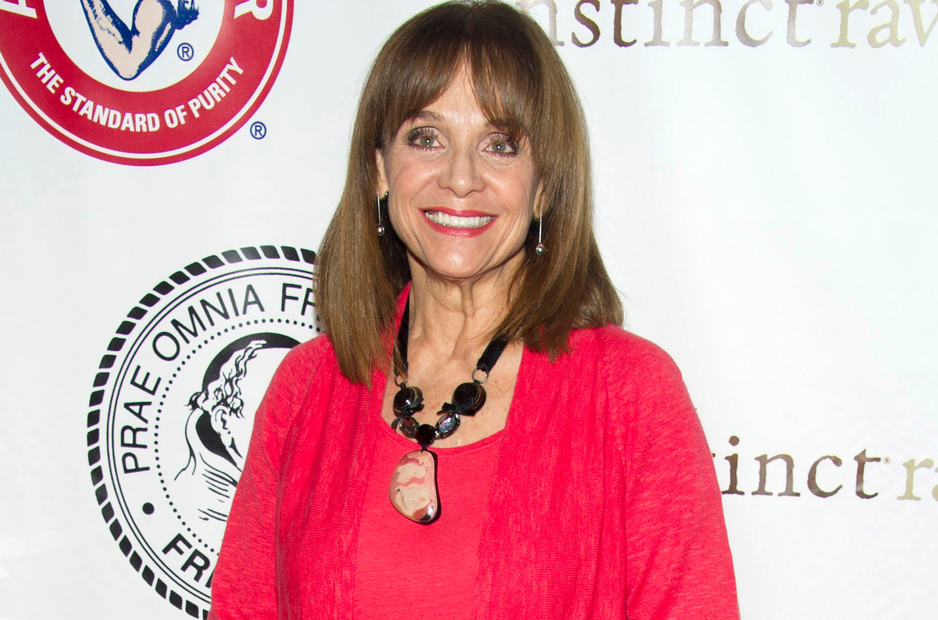 FOX NEWS: Stars react to death of Valerie Harper: 'She was incredibly courageous'