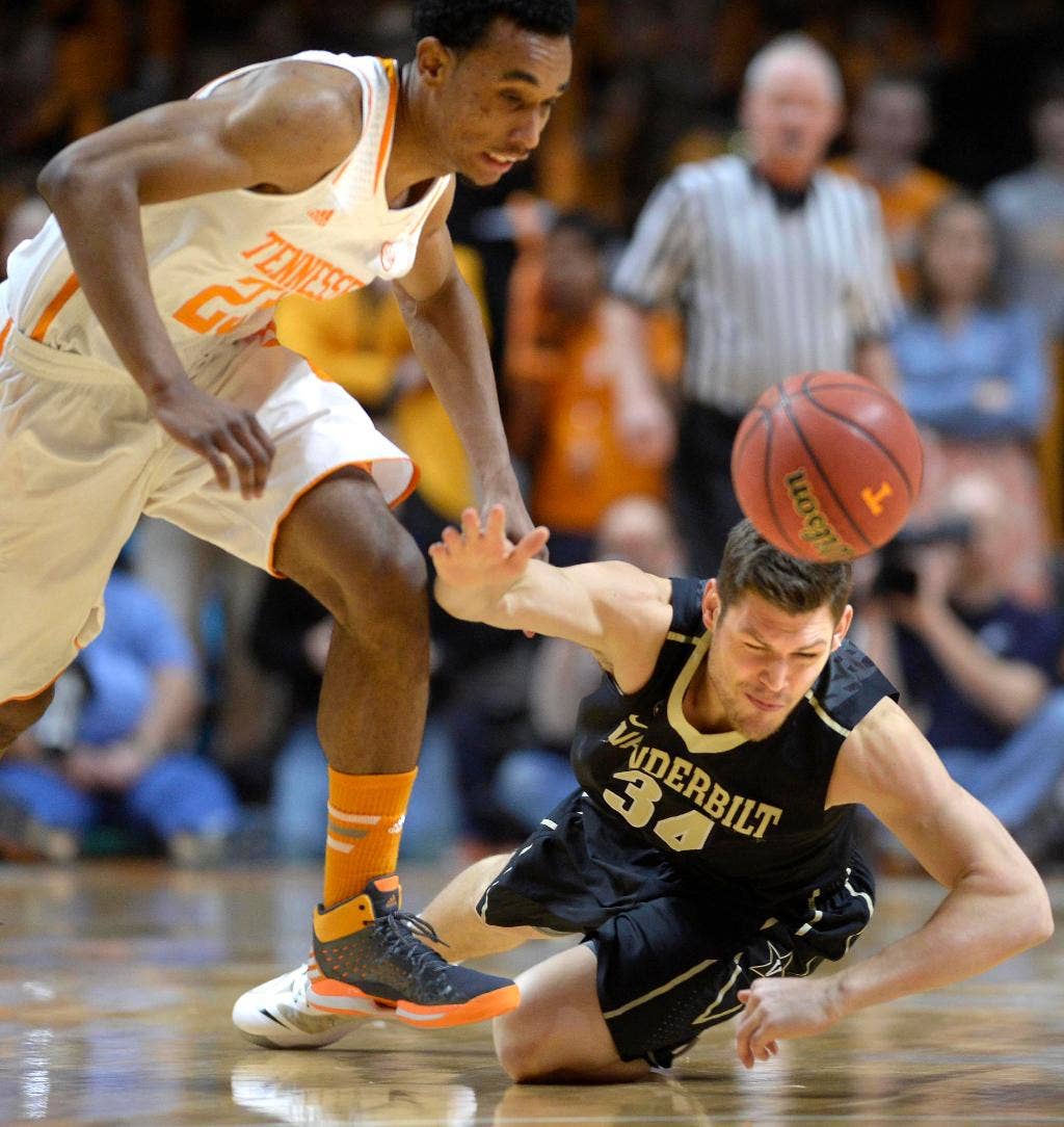 Barton scores 21 as Tennessee rips Vandy 7638 for Vols' most lopsided