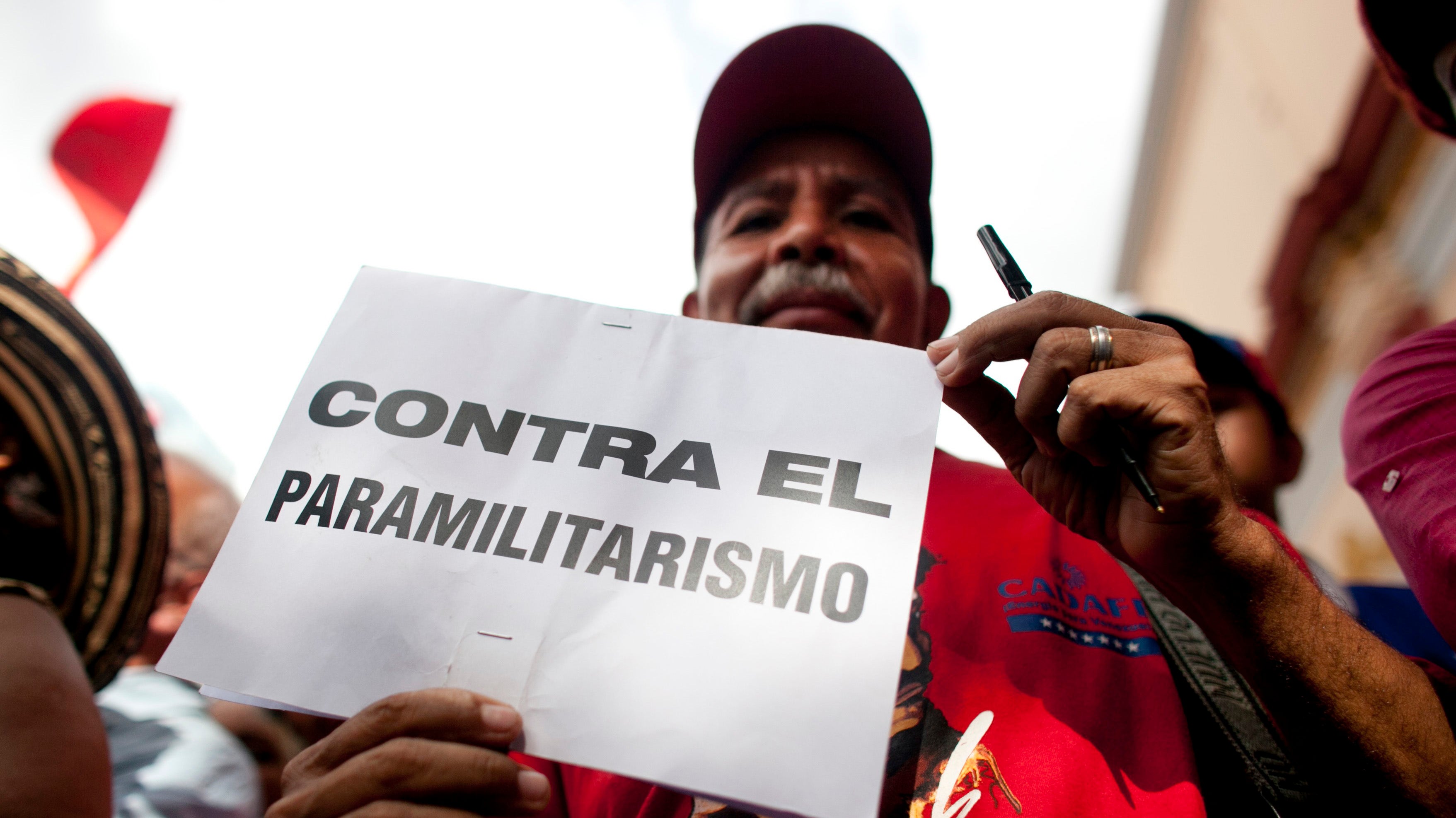 Border Dispute Forces Venezuelans To Use Ingenious Ways To Cross Into   Venezuela Colombia Garc 