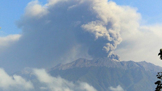 At least 3 Indonesian airports closed due to eruptions of Raung and ...