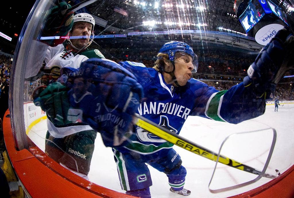 Skor fontaine di putaran penembakan ke-7 untuk mengangkat canucks liar 2-1