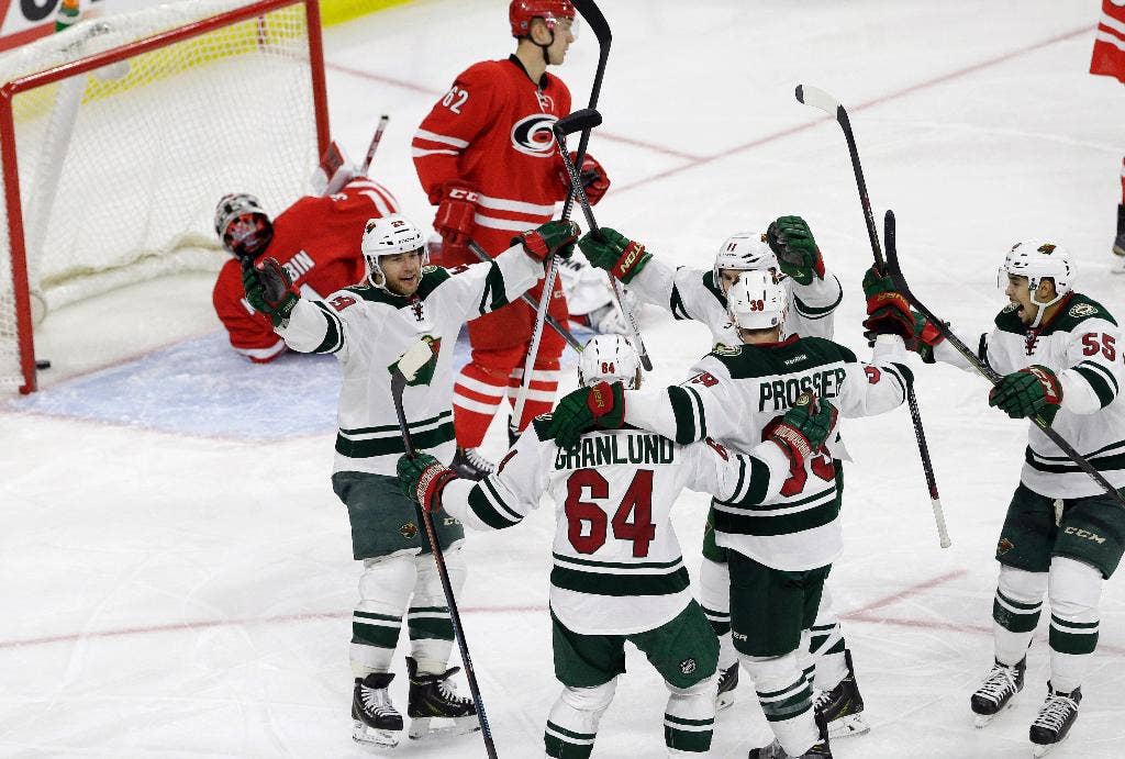 Wild memperpanjang kemenangan beruntun menjadi 5, mengalahkan Hurricanes 3-1