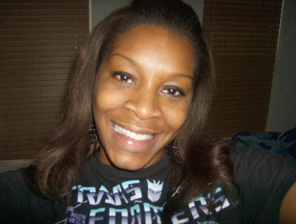 Family, Friends Say Goodbye To Illinois Woman Found Dead In Texas Jail ...