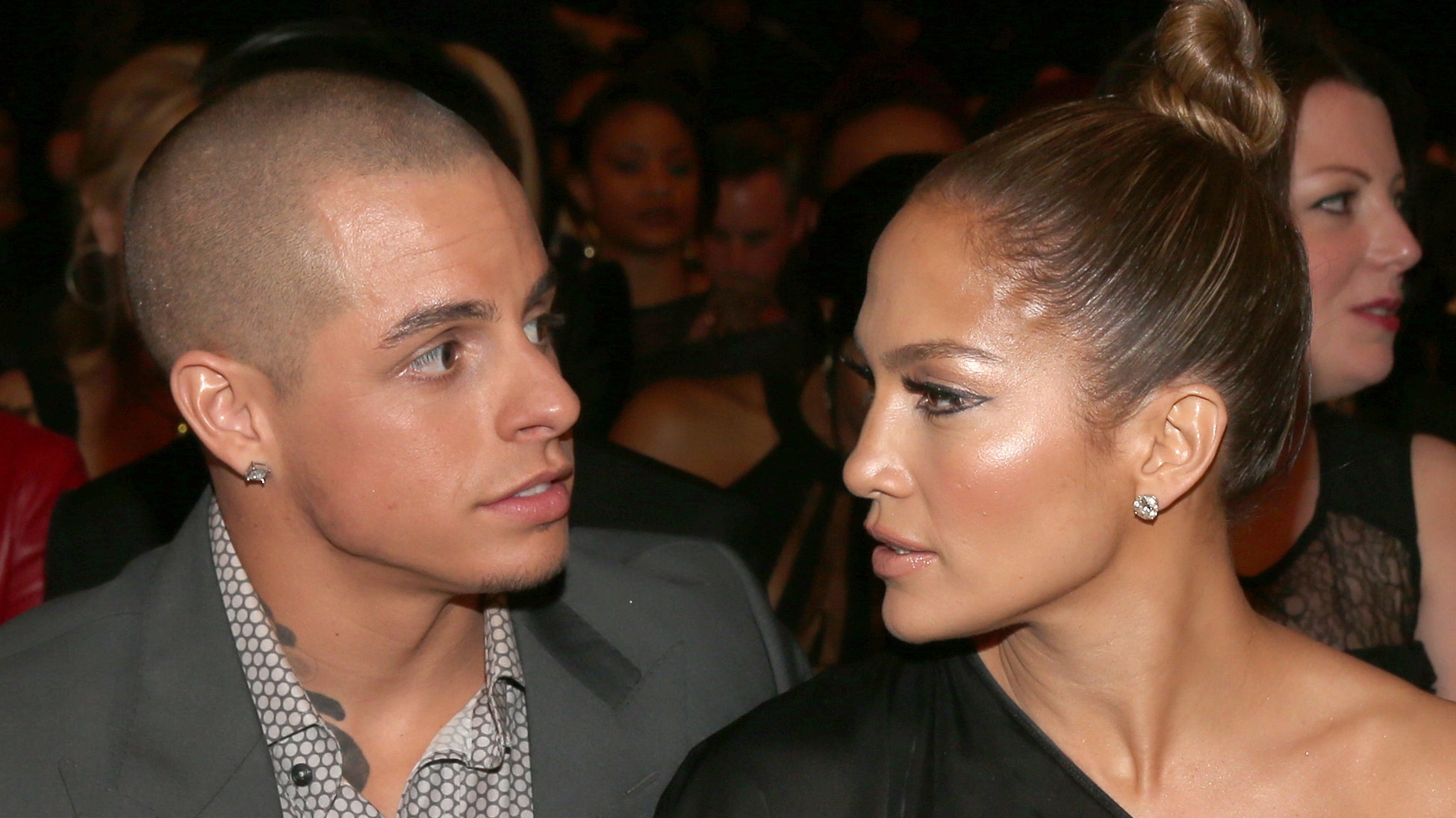 Jennifer Lopez Receives Diamond Ring From Casper Smart As A Birthday