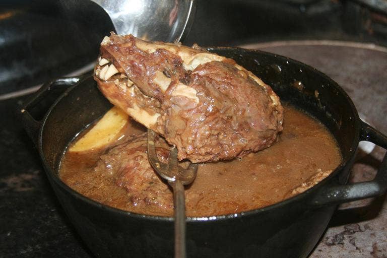 Hidangan sup luak hari ini untuk penggemar roadkill Inggris