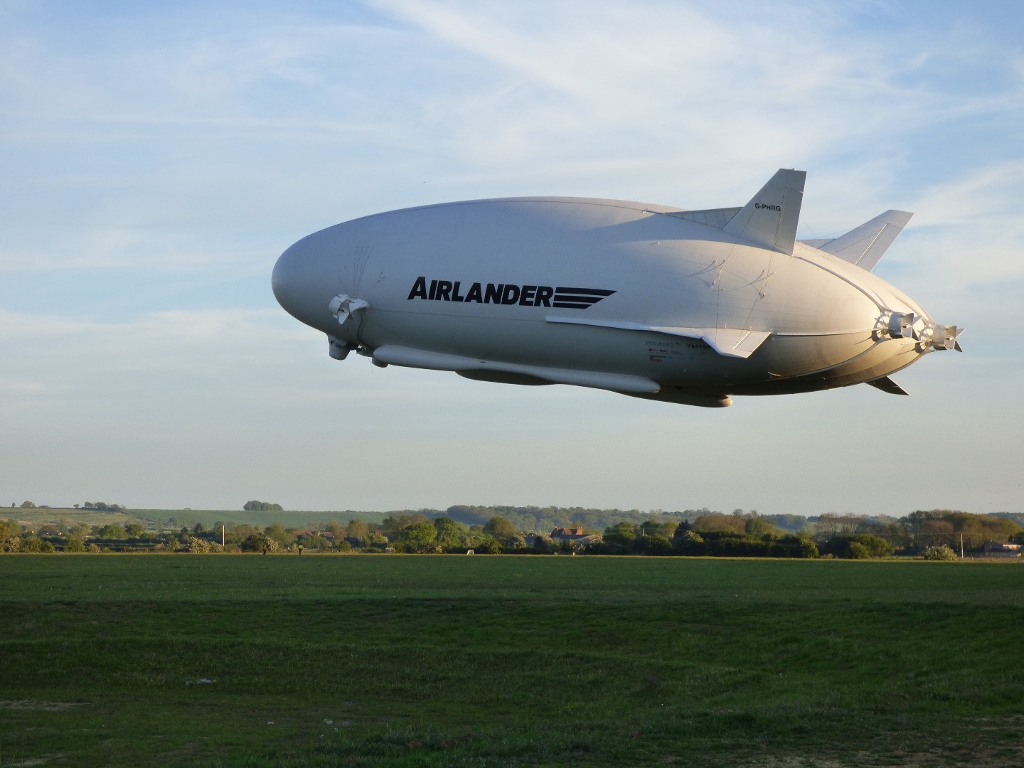 World's largest aircraft completes successful test flight | Fox News