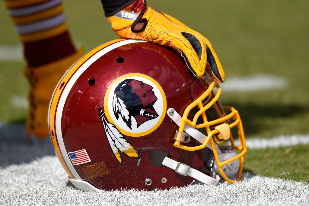 Maryland school prohibits students from wearing 'racially demeaning' Redskins  apparel - ABC News