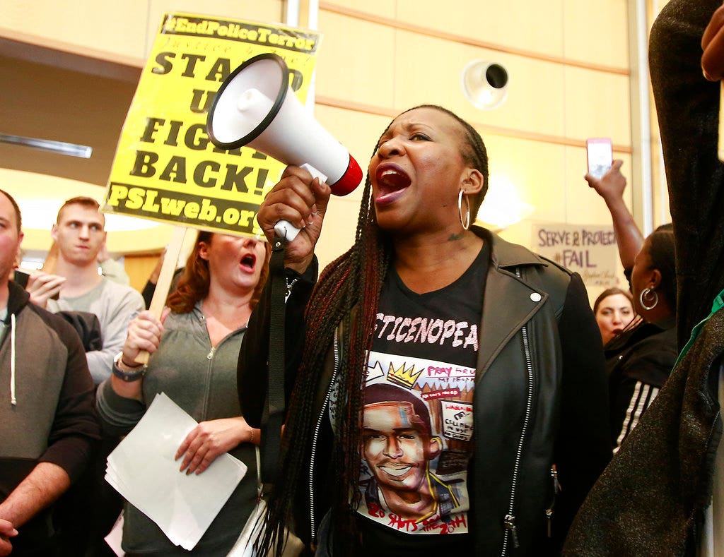Protest over fatal police shooting delays NBA game in Sacramento | Fox News