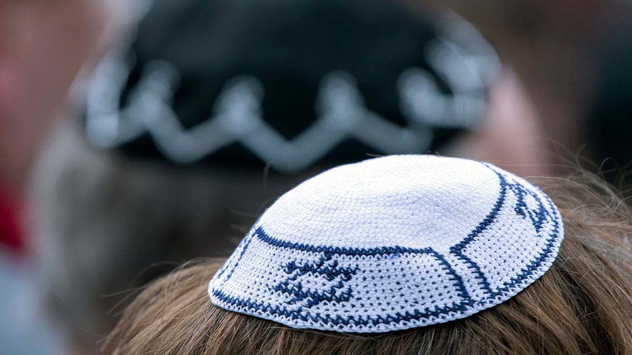 Jewish man reports assault with slur in Germany’s capital