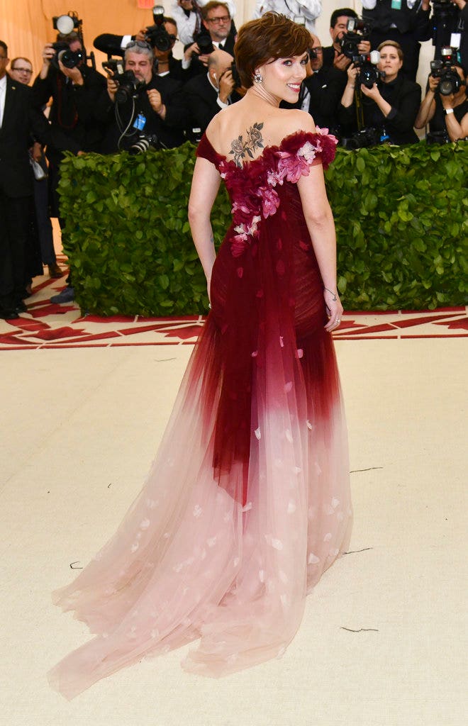 Anna Wintour supports Scarlett Johansson wearing Marchesa to the Met