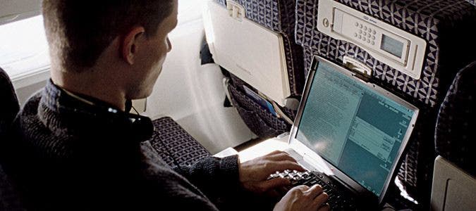 Wi-Fi dalam penerbangan: 5 tips penting