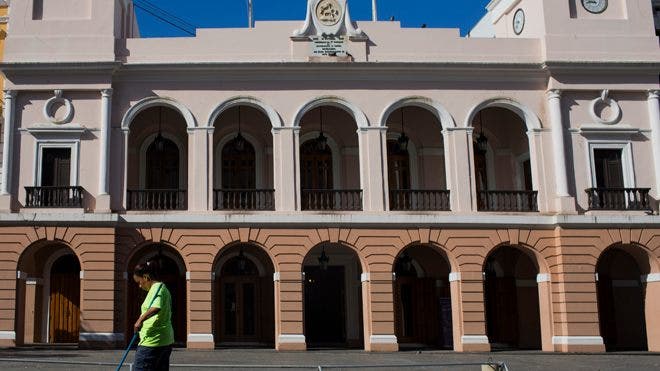 Di tengah meningkatnya kekhawatiran, Puerto Riko kemungkinan akan gagal membayar utang yang jatuh tempo pada hari Sabtu