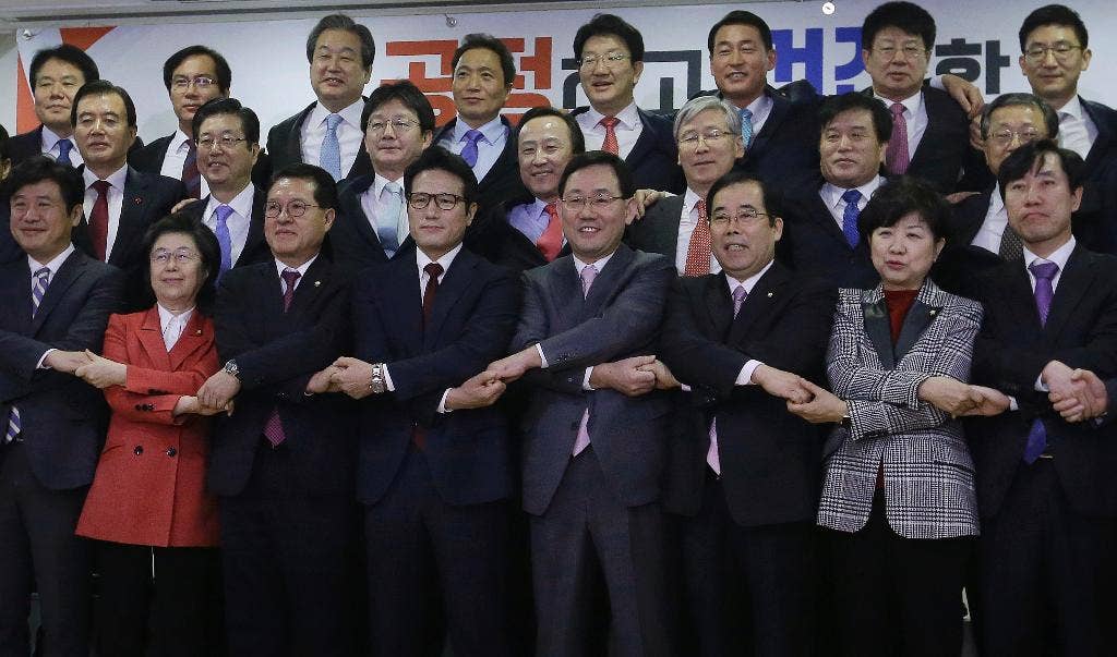 South Korean ruling party splits over impeached president | Fox News