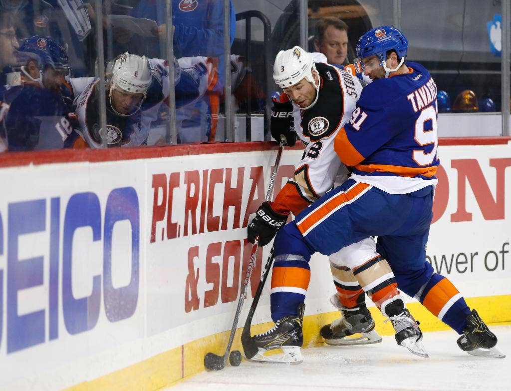 Bailey's OT goal lifts Islanders past Ducks 3-2 | Fox News