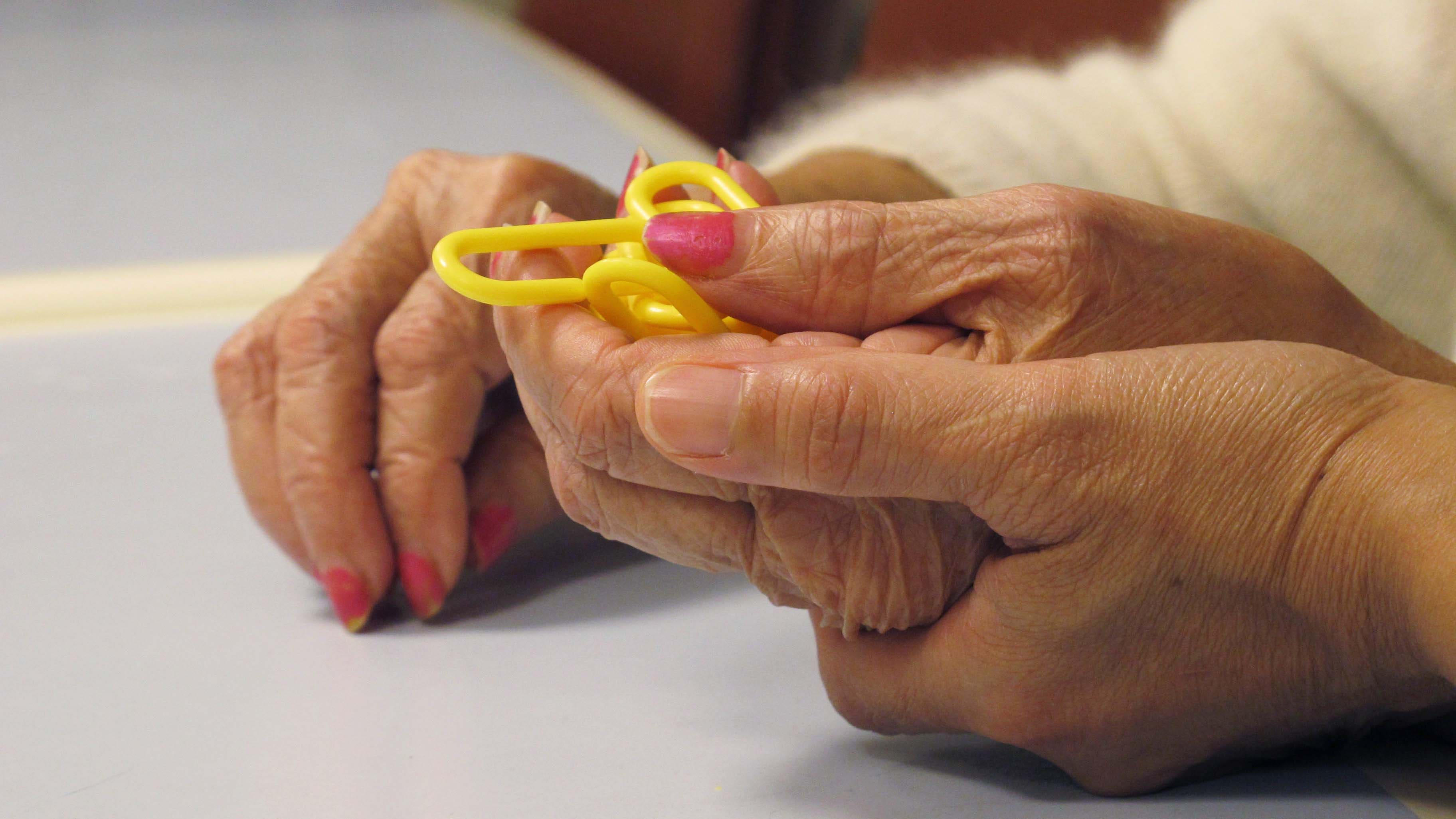 Een nieuwe studie suggereert dat tekenen van dementie bijna tien jaar voor de diagnose kunnen worden opgespoord