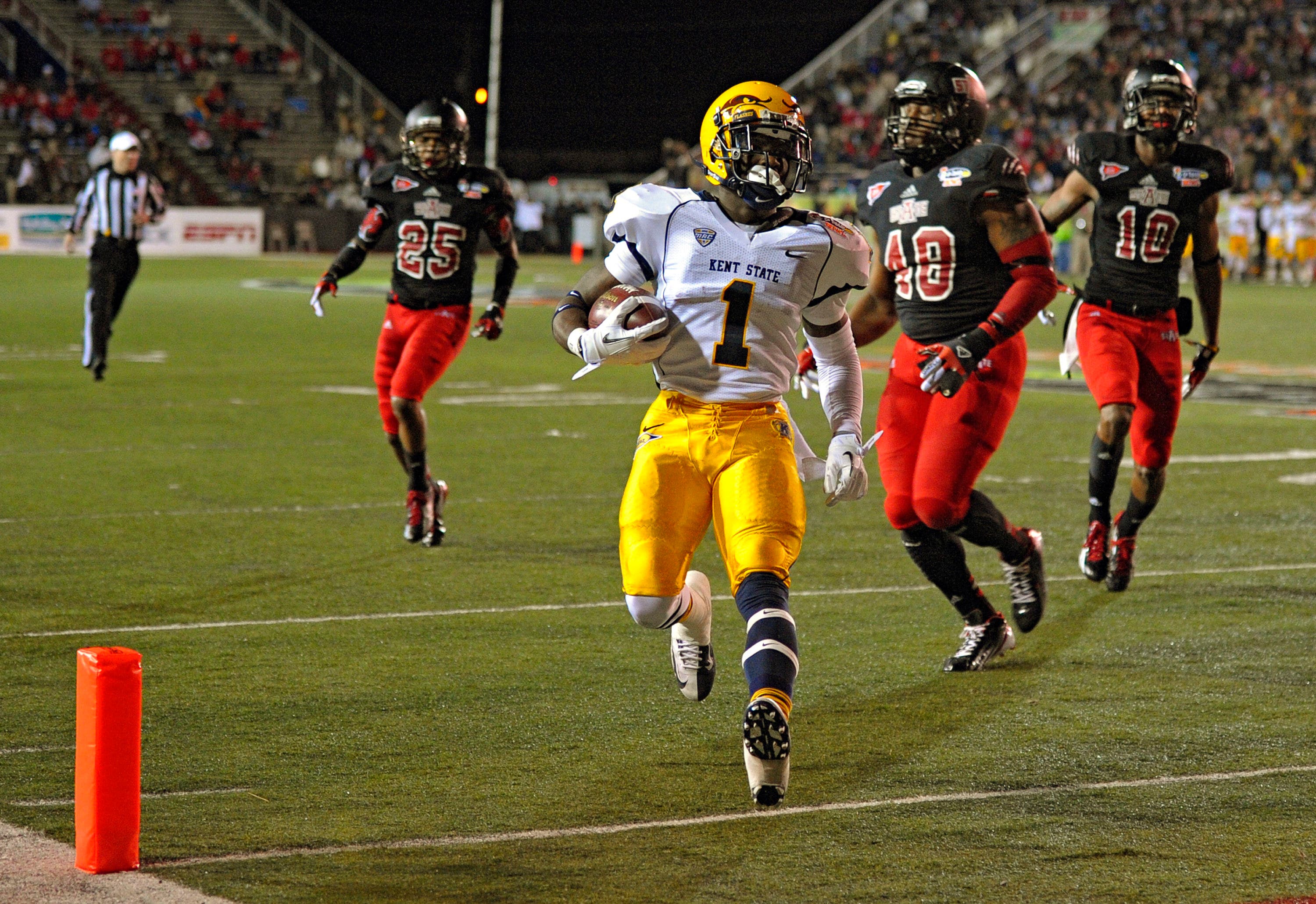 Aplin, pertahanan pelit membawa Arkansas St menang 17-13 atas No. 25 Kent St. di GoDaddy.com Bowl