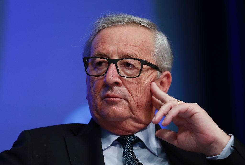 Komisi Uni Eropa melempar berat di belakang Macron dalam pemilihan Prancis