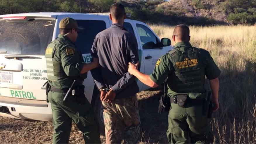 Border Patrol raids Arizona desert camp that helps illegal immigrants ...