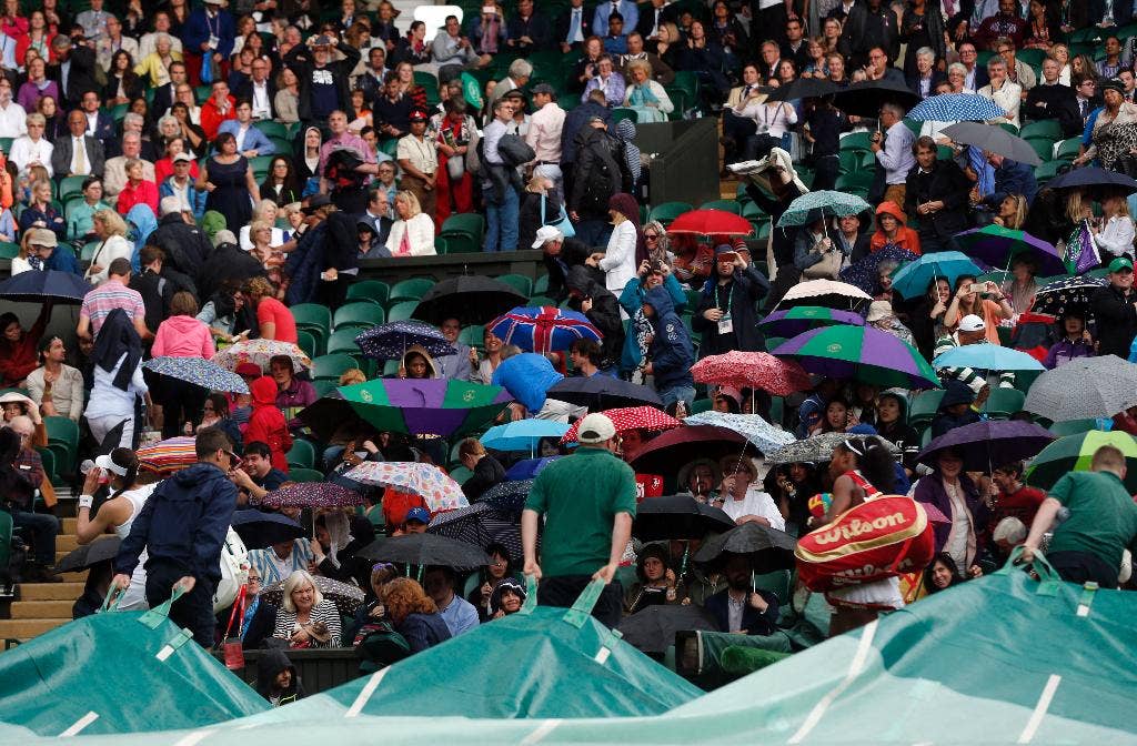 Wimbledon dimainkan pada pertengahan Minggu untuk keempat kalinya dalam sejarah